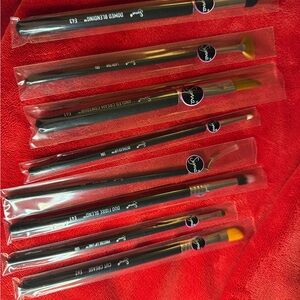 Sigma Beauty Detail Brush Set with Black and Silver Accents